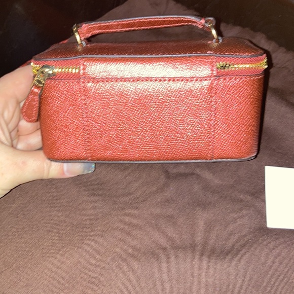 Coach jewelry box on metallic currant. - Picture 4 of 4